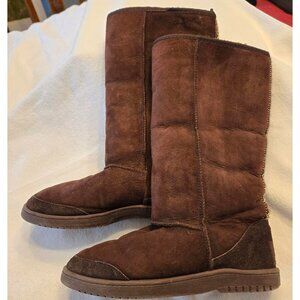 UGG Vintage Suede Boots Dark Brown, Size 10